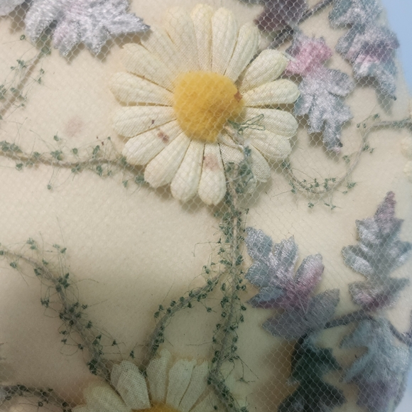 Vintage 1950s/1960s Yellow Floral Net Cocktail Garden Party Hat.
